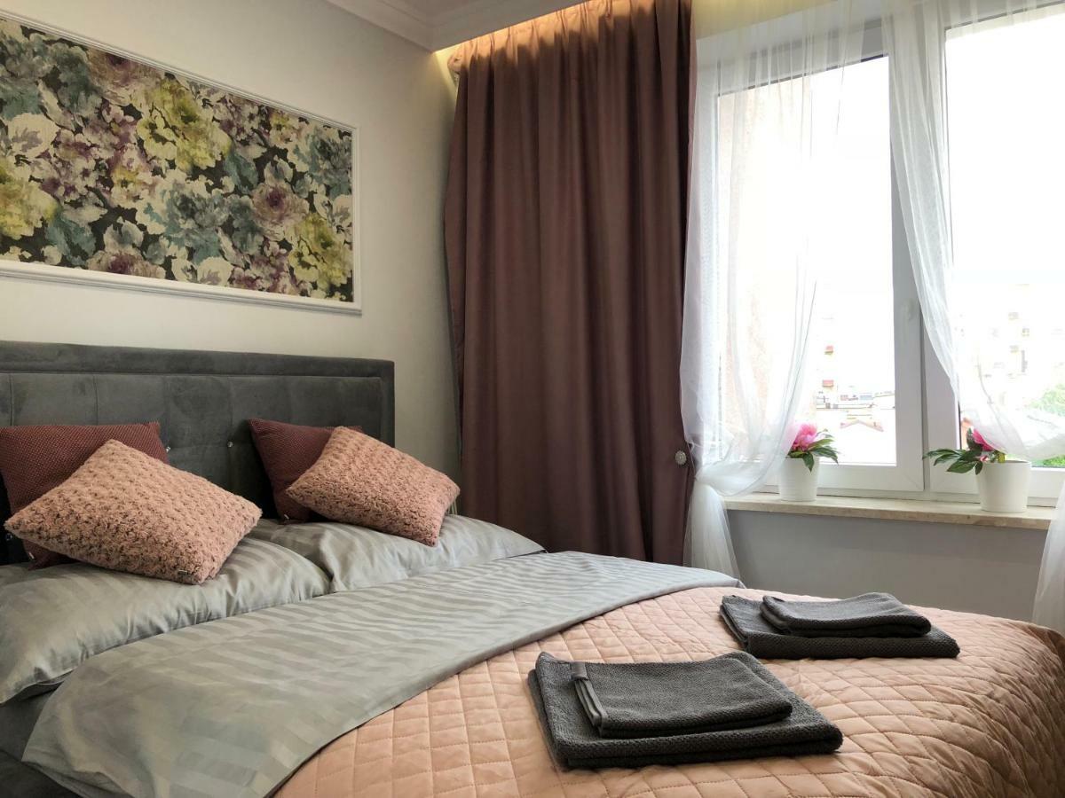 Family & Business Sauna Apartments Paderewskiego Sienkiewicza No2 Centrum Downtown - 2 Bedroom With Private Sauna, Bath With Hydromassage, Parking Кельце Экстерьер фото