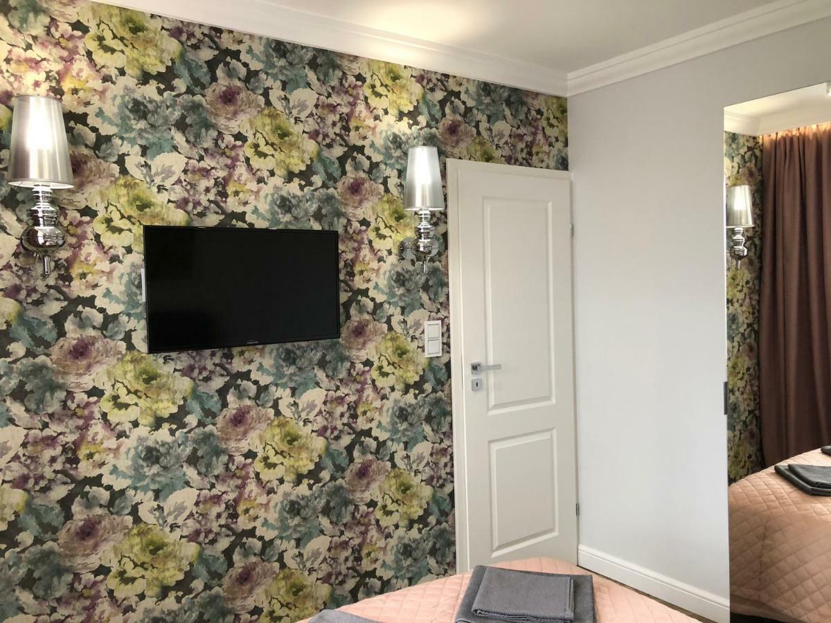 Family & Business Sauna Apartments Paderewskiego Sienkiewicza No2 Centrum Downtown - 2 Bedroom With Private Sauna, Bath With Hydromassage, Parking Кельце Экстерьер фото