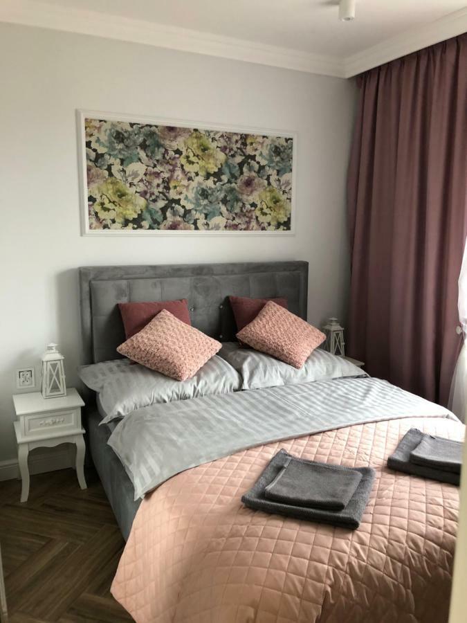 Family & Business Sauna Apartments Paderewskiego Sienkiewicza No2 Centrum Downtown - 2 Bedroom With Private Sauna, Bath With Hydromassage, Parking Кельце Экстерьер фото